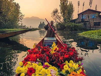 SRINAGAR / - 5 Days